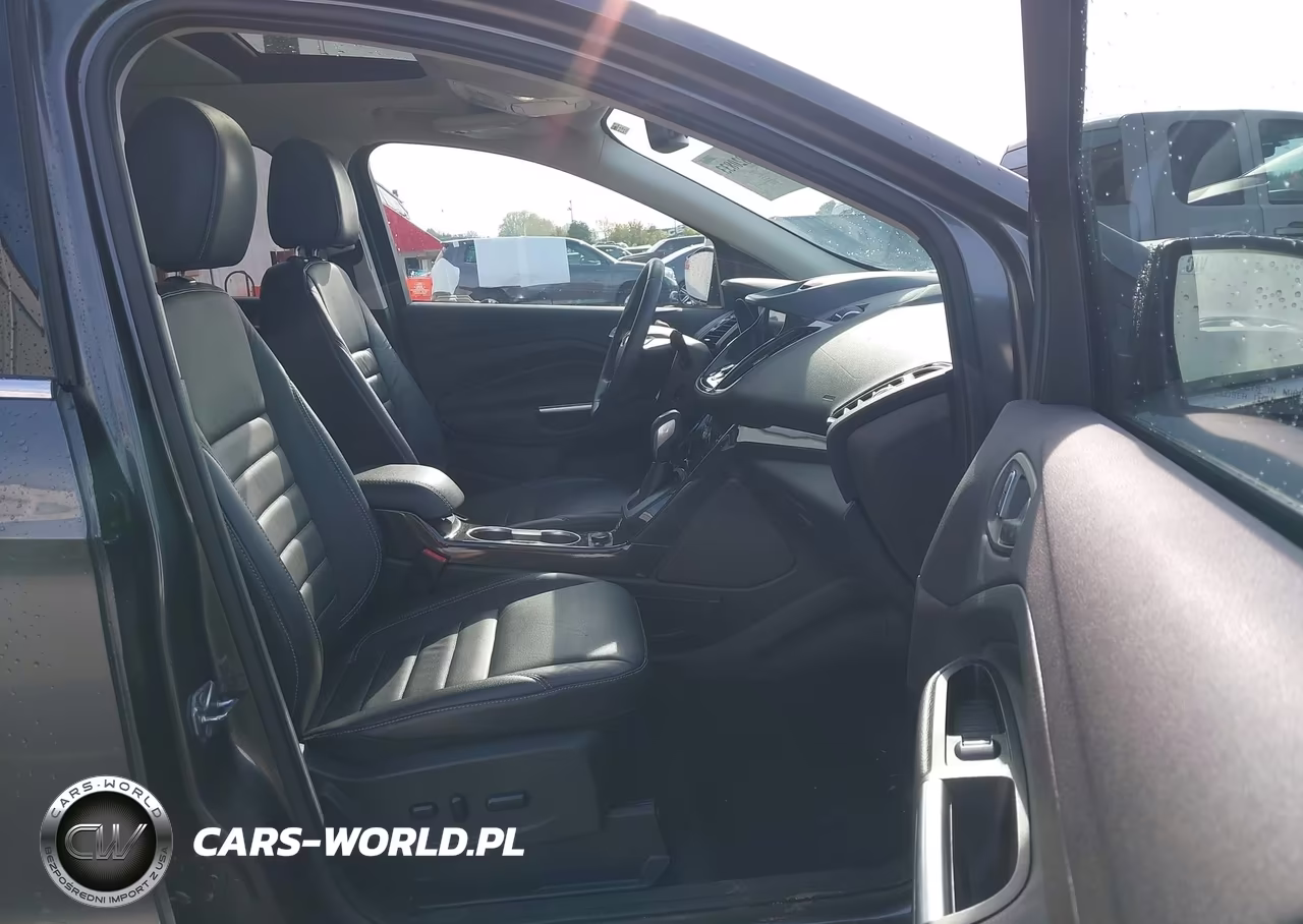 2016 Ford Escape Titanium VIN:1FMCU9J91GUC44757 - 5