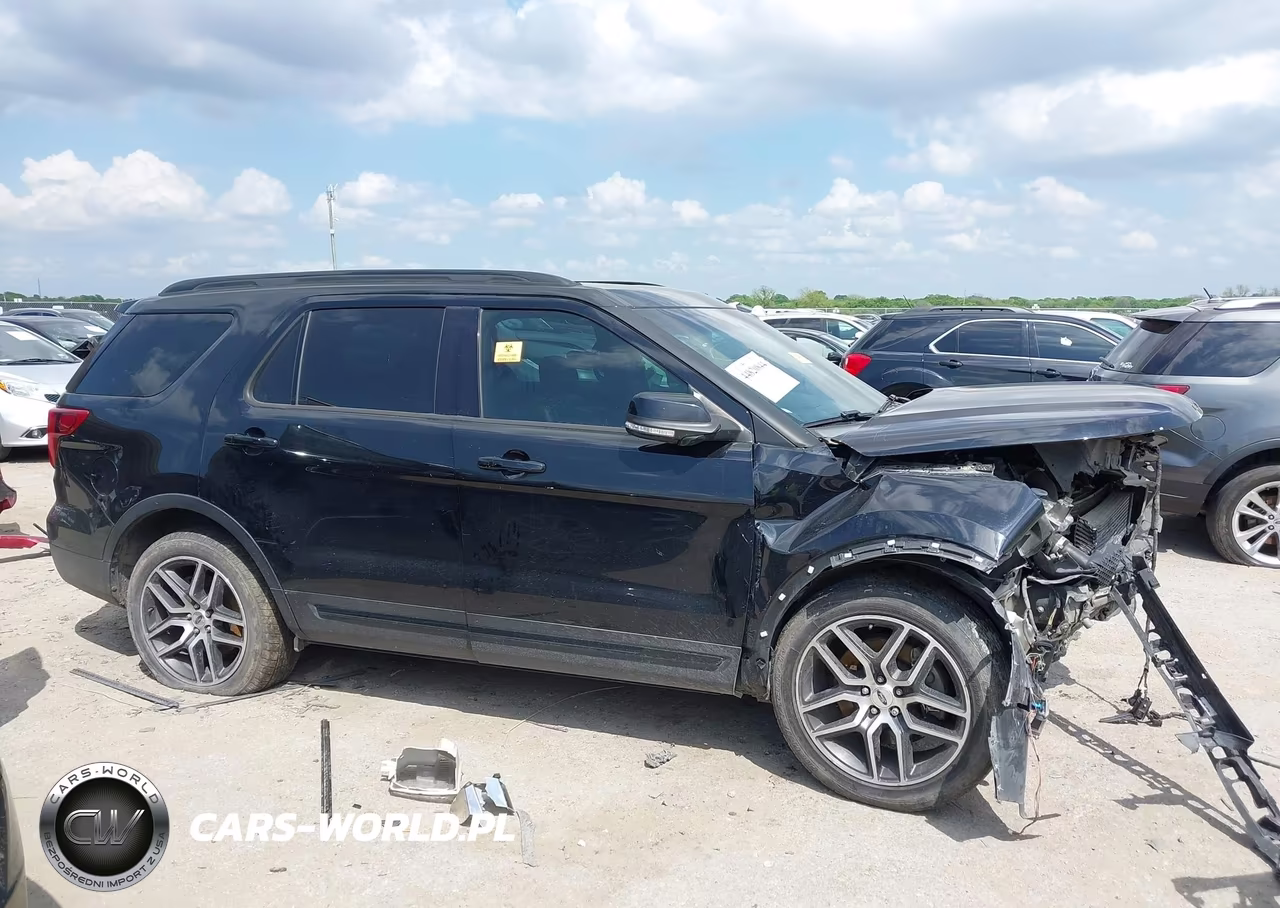 2017 Ford Explorer Sport VIN:1FM5K8GT3HGD16764 - 13