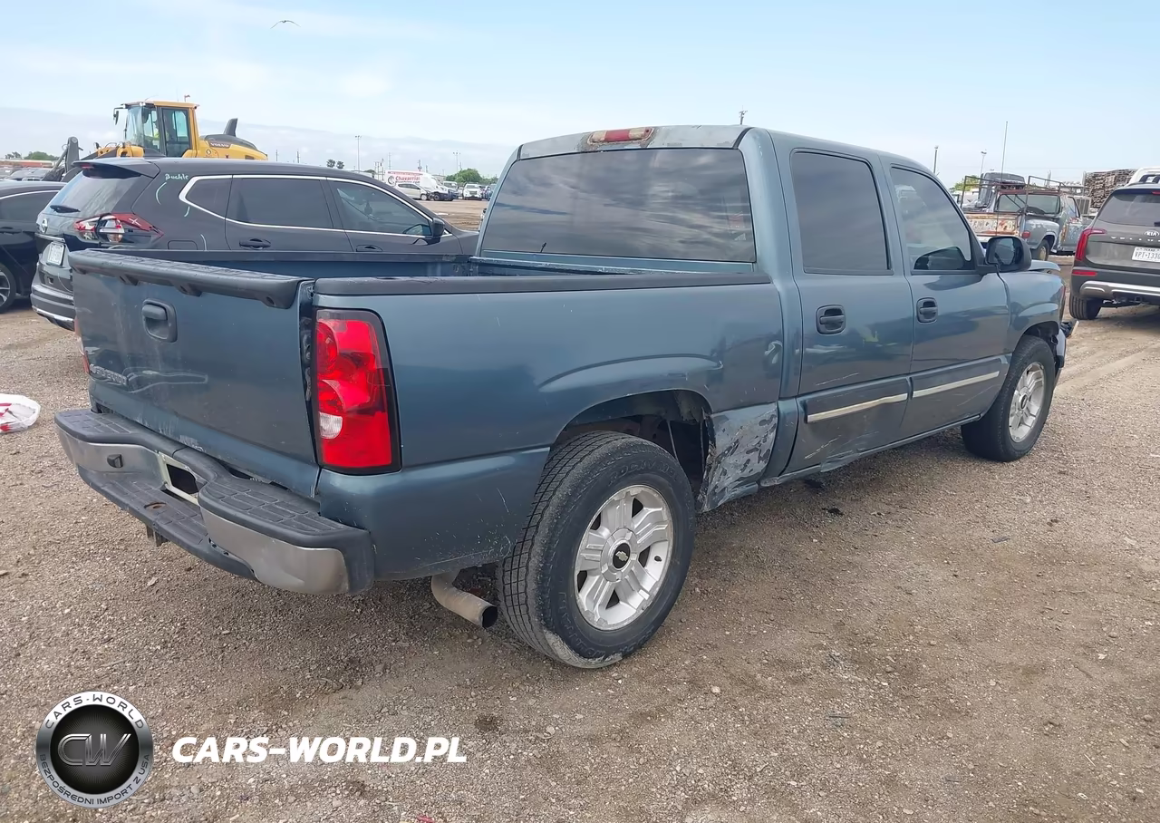 2007 Chevrolet Silverado 1500 Classic Ls VIN:2GCEC13V071125587 - 4