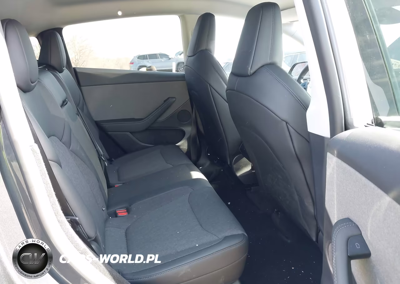 2026 Tesla Model Y Premium Rear-Wheel Drive-Standard Rear-Wheel Drive VIN:7SAYGDED6TA590597 - 8
