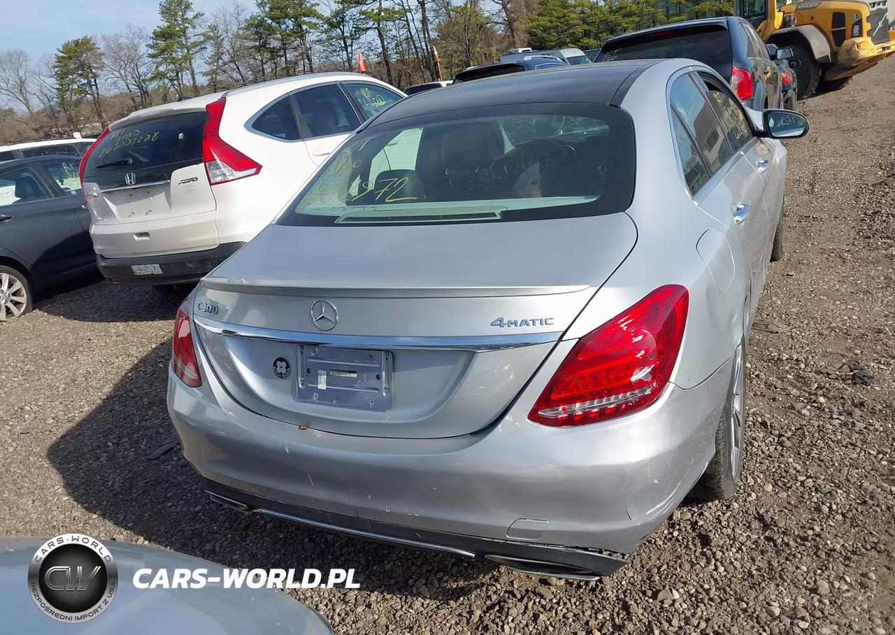 2018 Mercedes-Benz C 300 4Matic VIN:55SWF4KB4JU259882 - 15