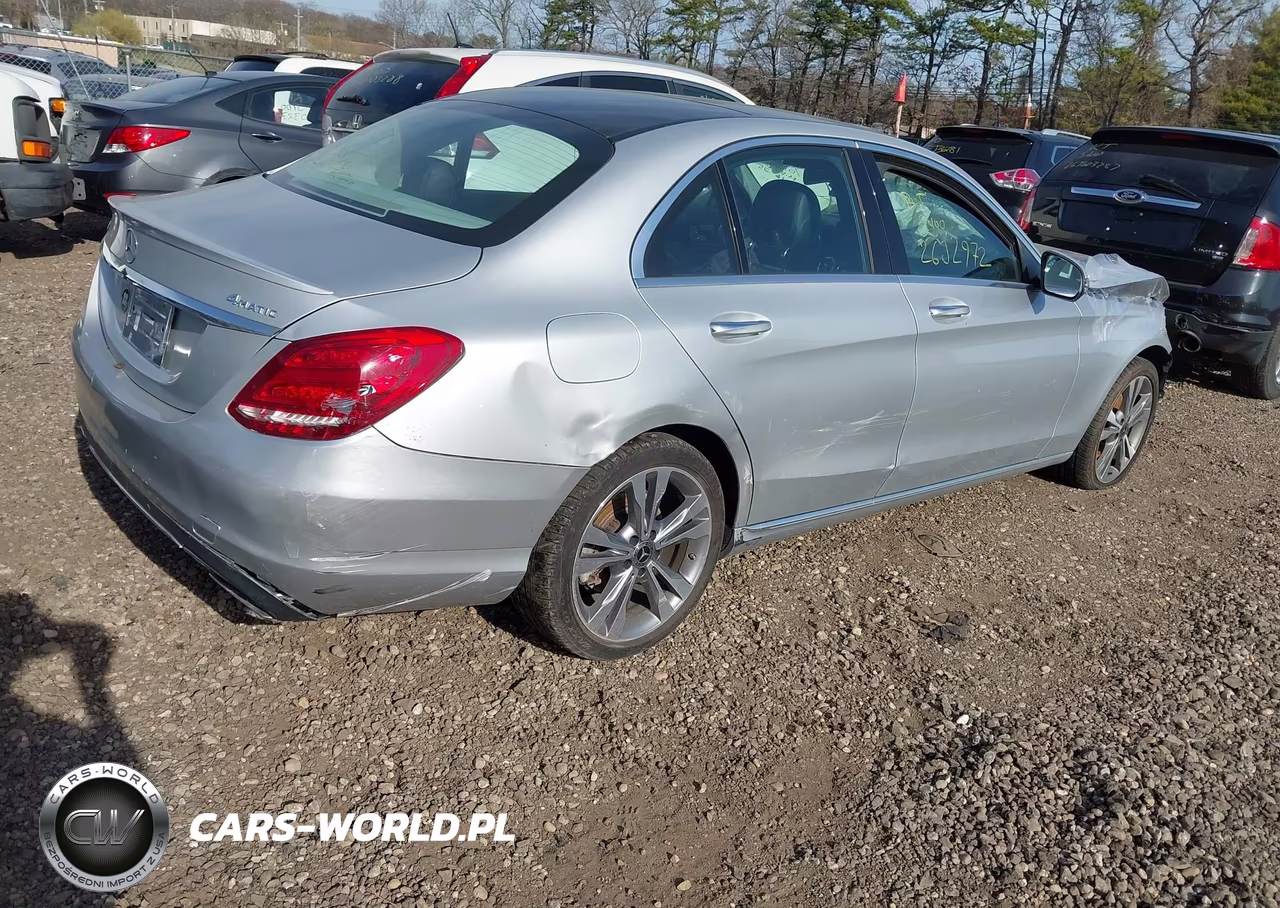 2018 Mercedes-Benz C 300 4Matic VIN:55SWF4KB4JU259882 - 4