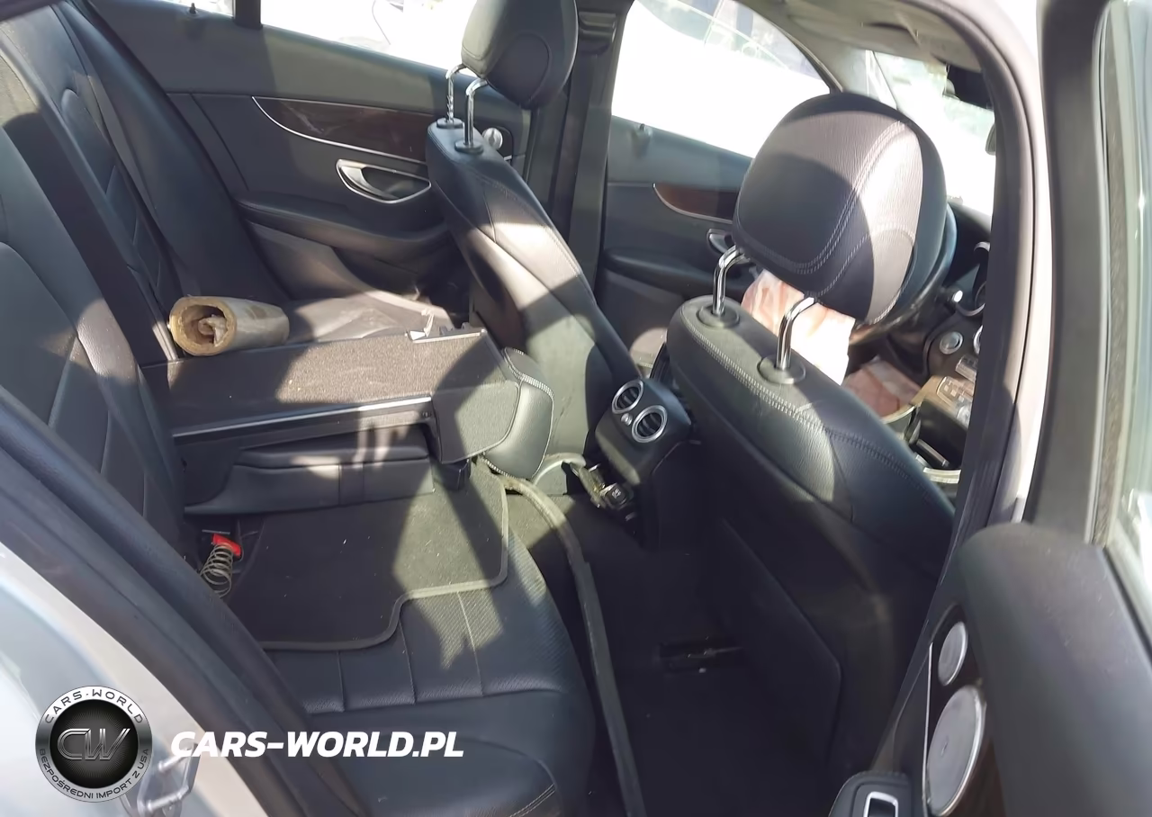 2018 Mercedes-Benz C 300 4Matic VIN:55SWF4KB4JU259882 - 8