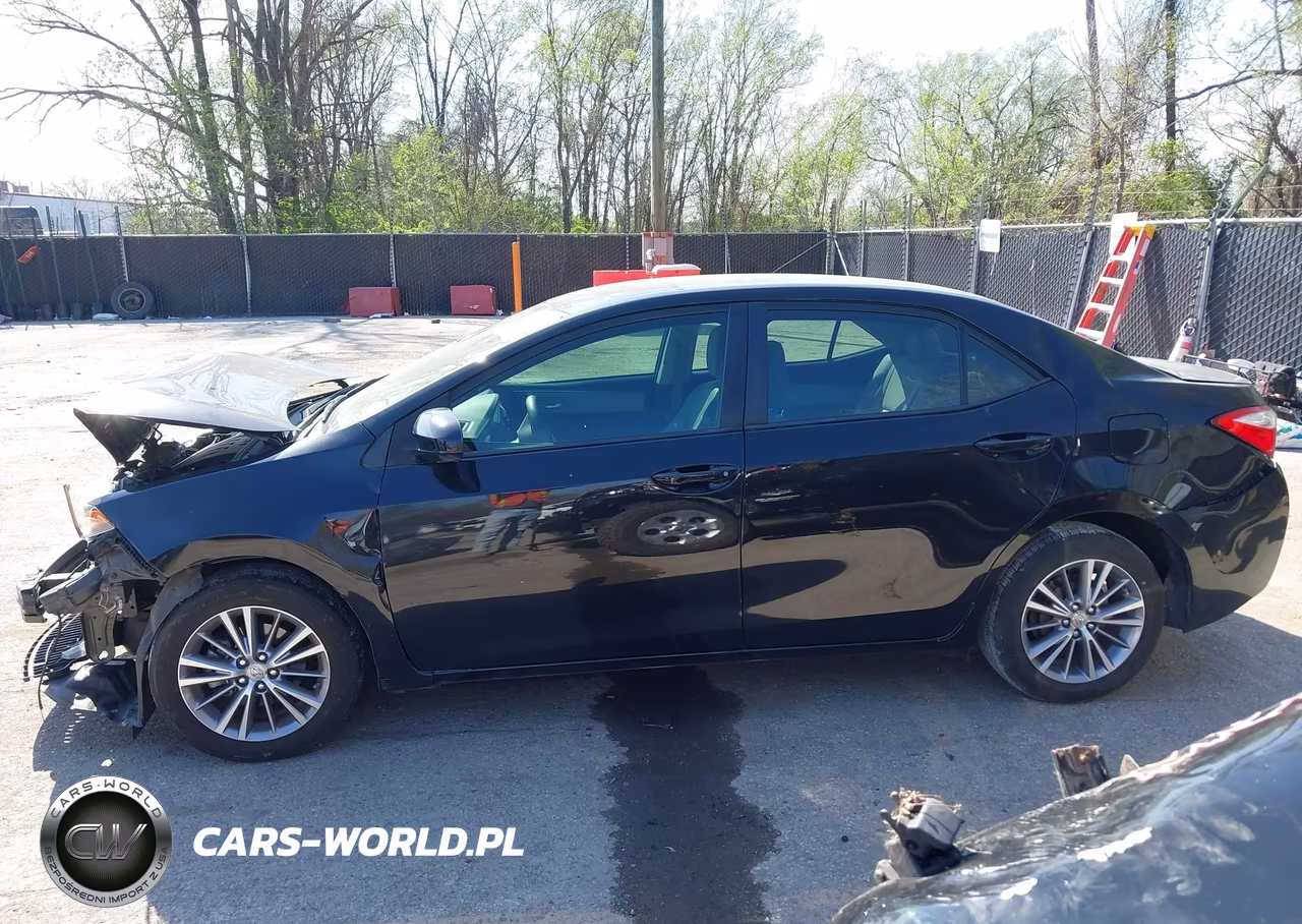 2015 Toyota Corolla Le Plus VIN:5YFBURHE6FP179953 - 15