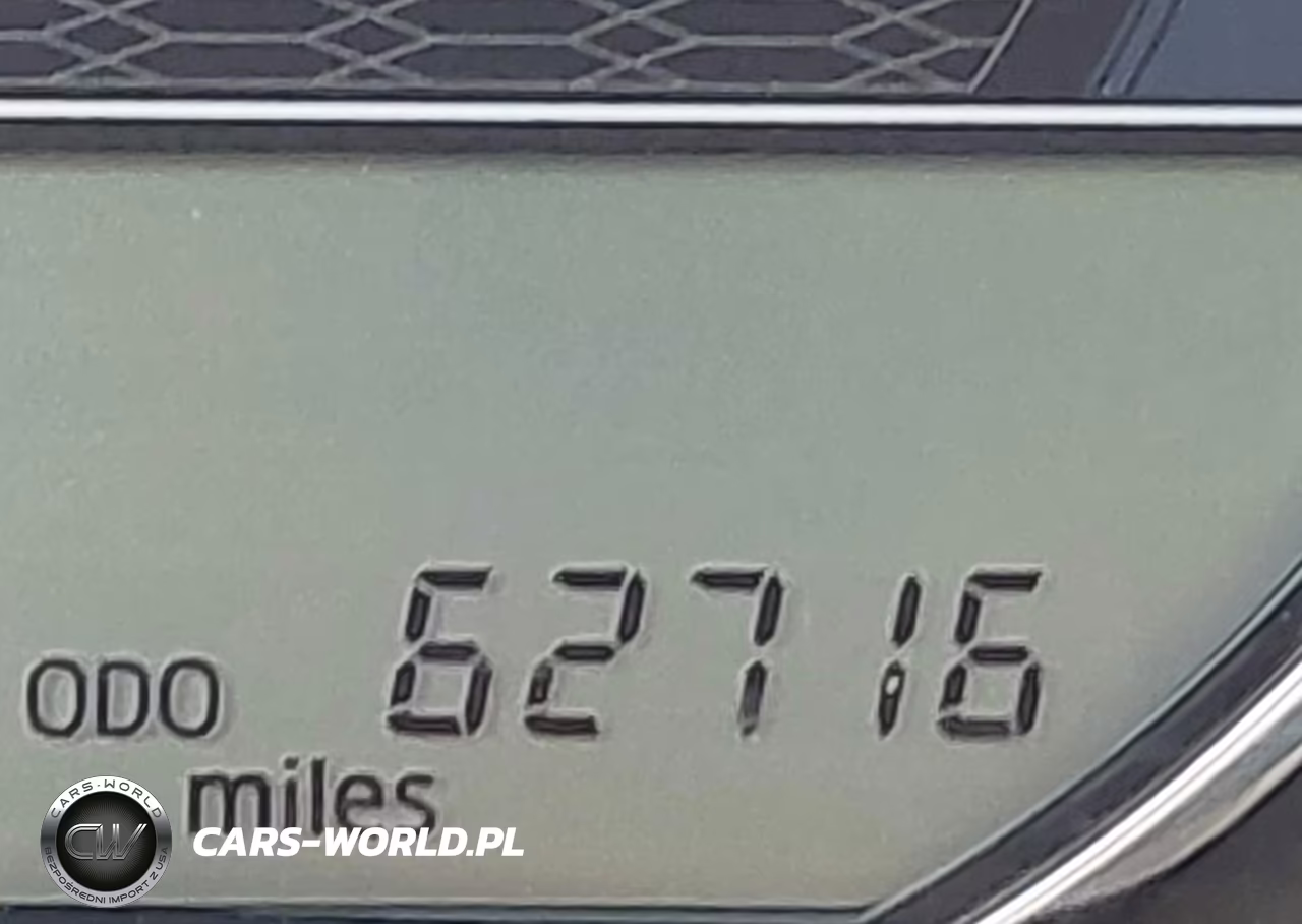 2015 Toyota Corolla Le Plus VIN:5YFBURHE6FP179953 - 16