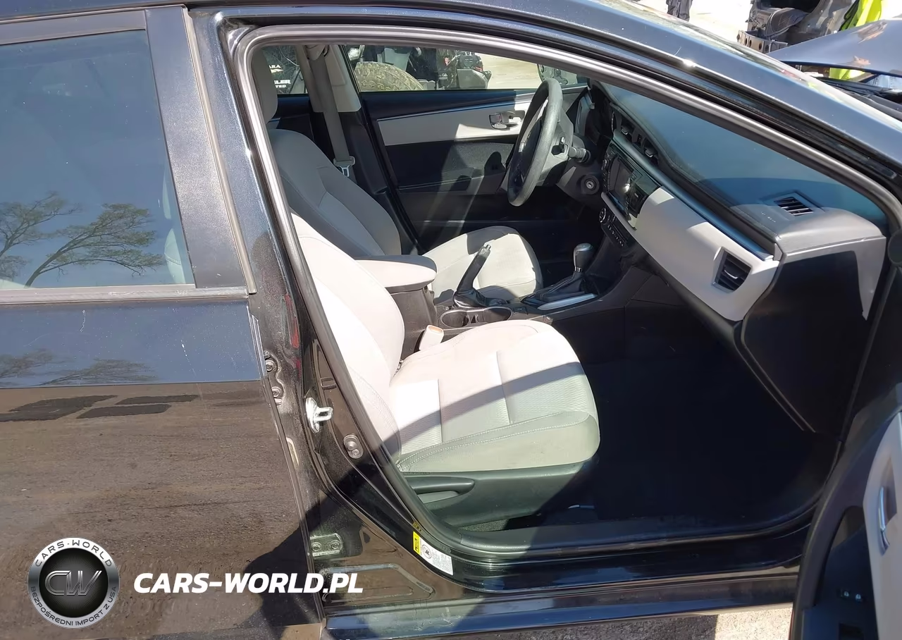 2015 Toyota Corolla Le Plus VIN:5YFBURHE6FP179953 - 5