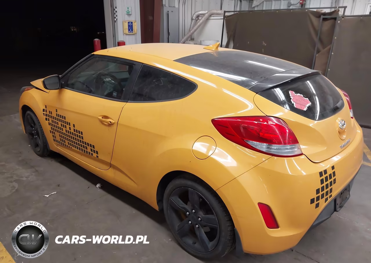 2013 Hyundai Veloster Base W-Black VIN:KMHTC6AD0DU172466 - 3