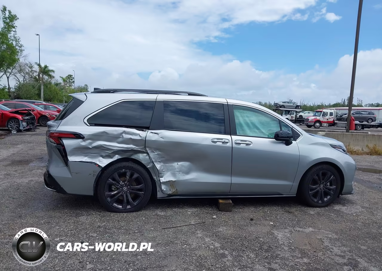 2022 Toyota Sienna Xse VIN:5TDXRKEC6NS126550 - 13
