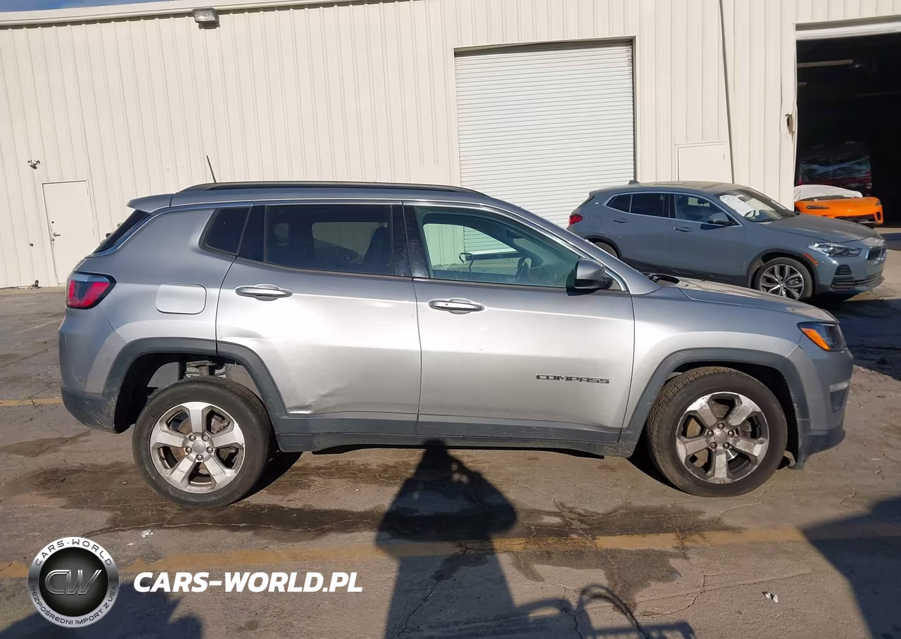 2018 Jeep Compass Latitude 4X4 VIN:3C4NJDBB9JT373499 - 13