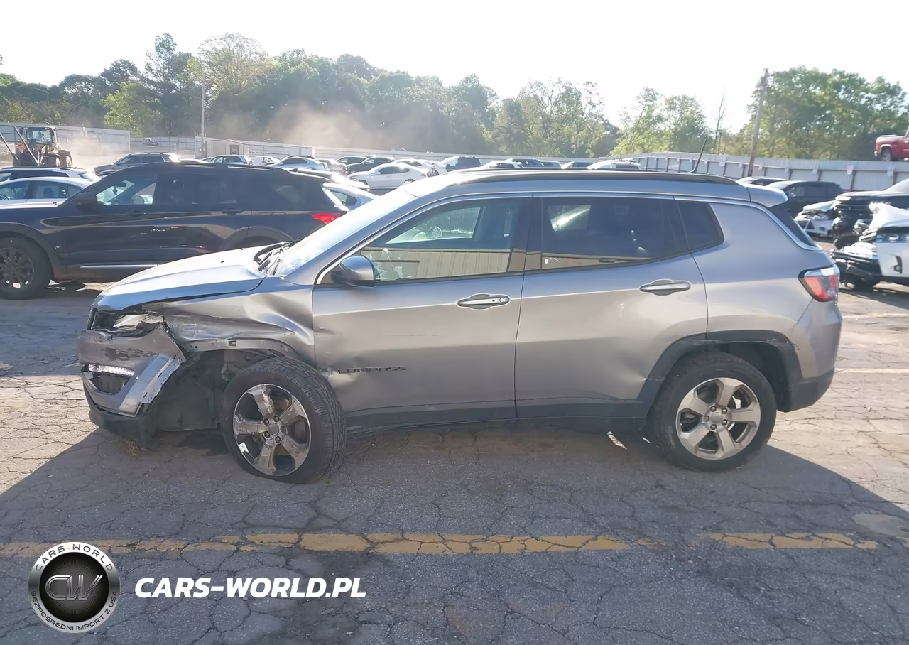 2018 Jeep Compass Latitude 4X4 VIN:3C4NJDBB9JT373499 - 14