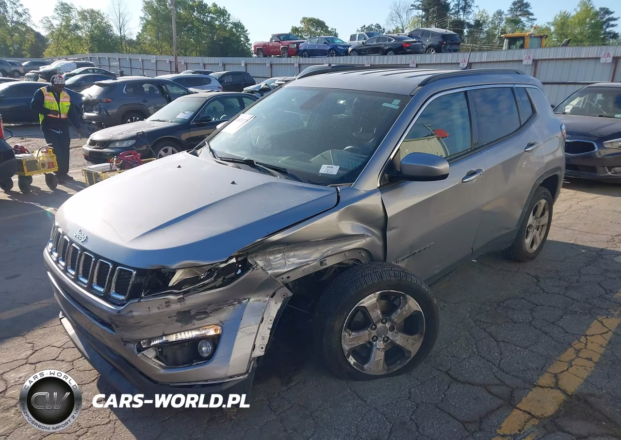 2018 Jeep Compass Latitude 4X4 VIN:3C4NJDBB9JT373499 - 2