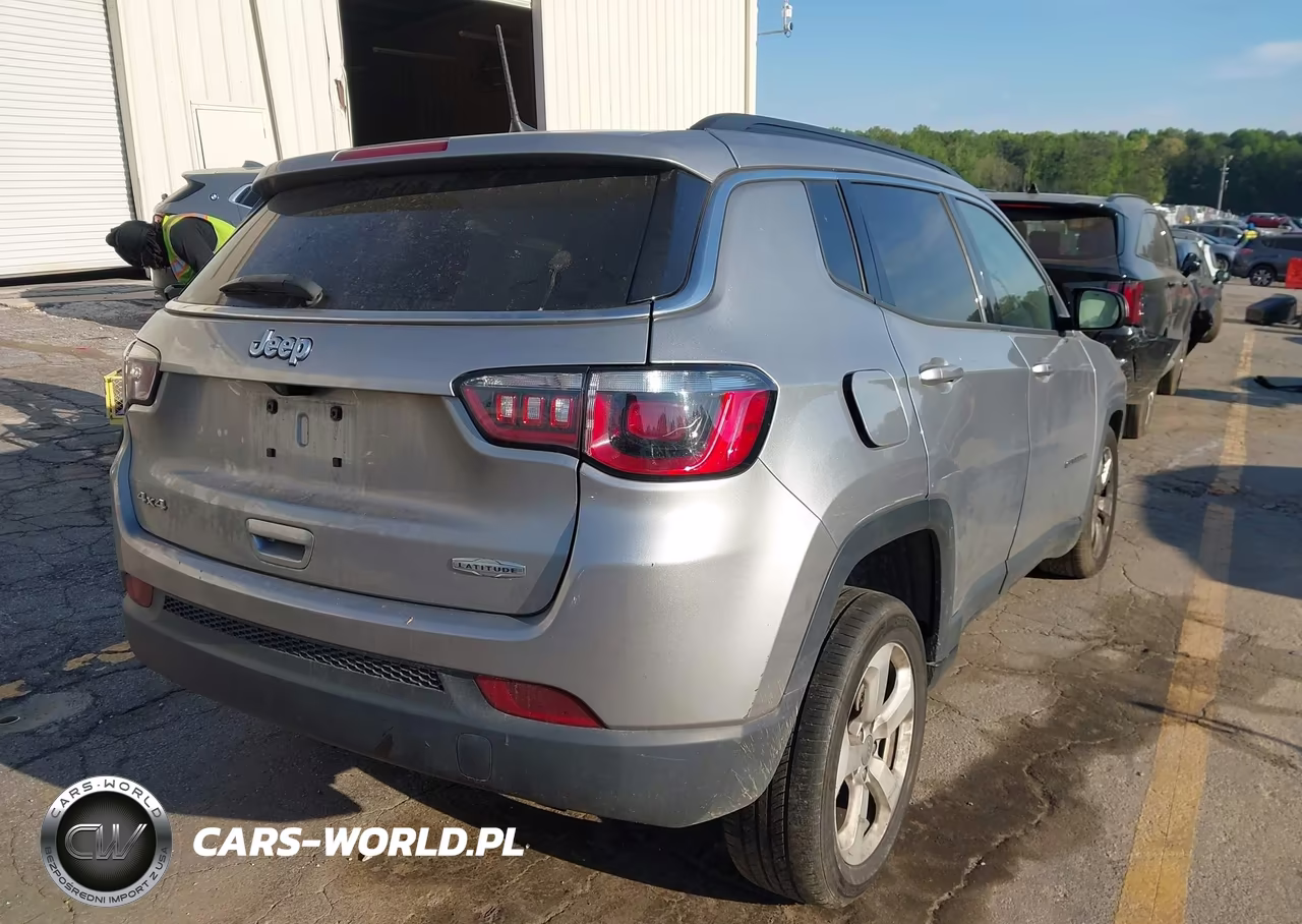 2018 Jeep Compass Latitude 4X4 VIN:3C4NJDBB9JT373499 - 4