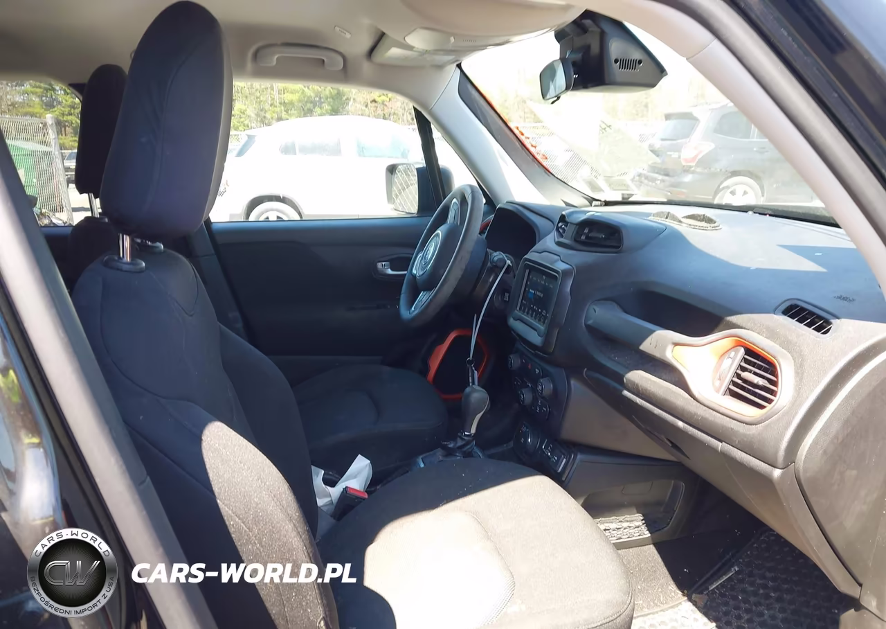 2020 Jeep Renegade Upland 4X4 VIN:ZACNJBAB1LPL14301 - 5