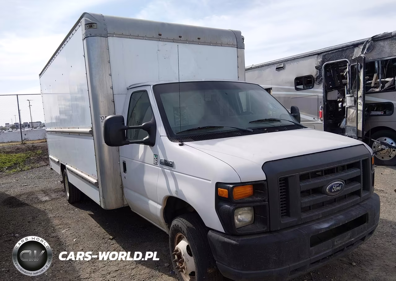 2014 Ford E-350 Cutaway