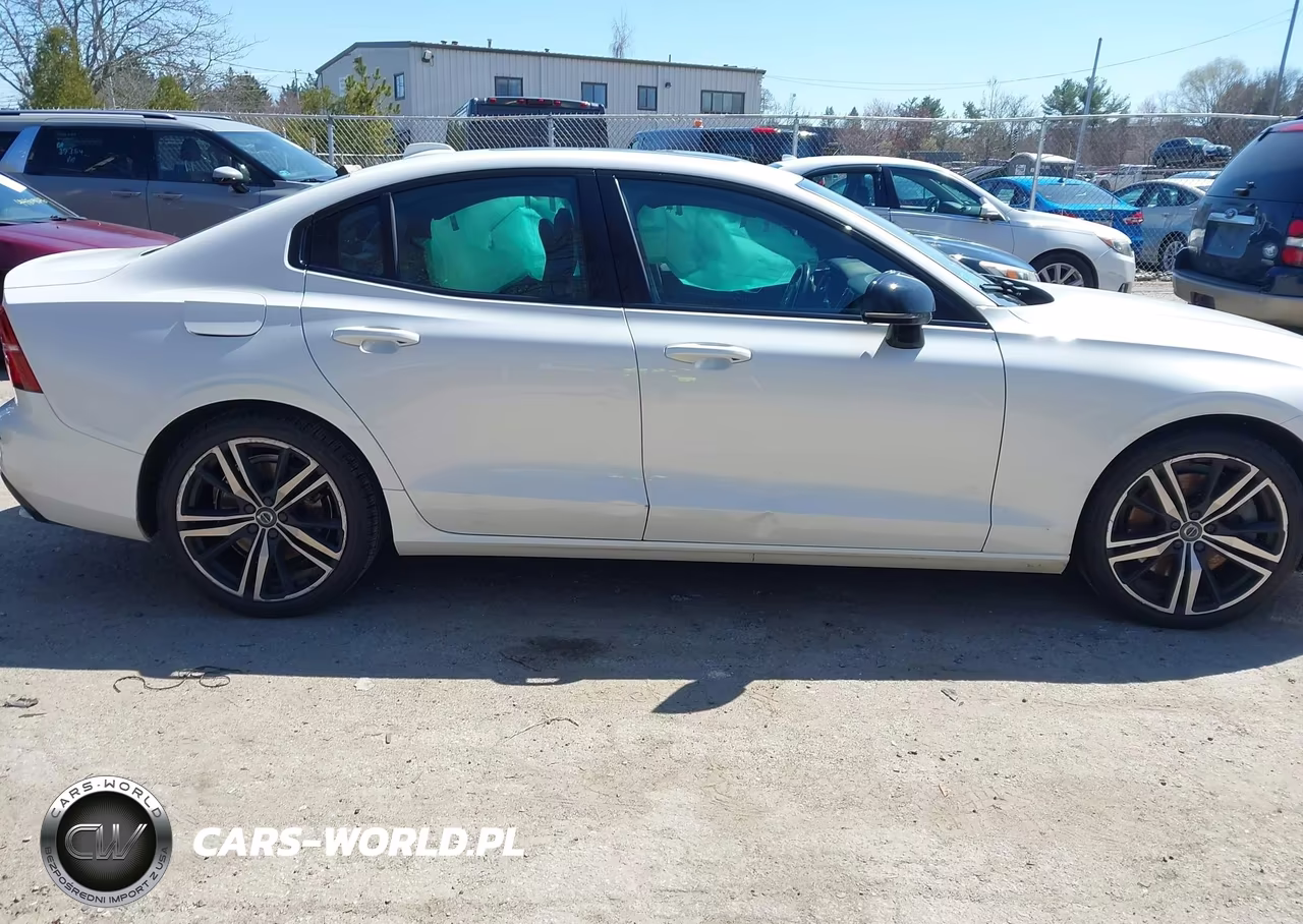 2019 Volvo S60 T6 R-Design VIN:7JRA22TM3KG012647 - 13