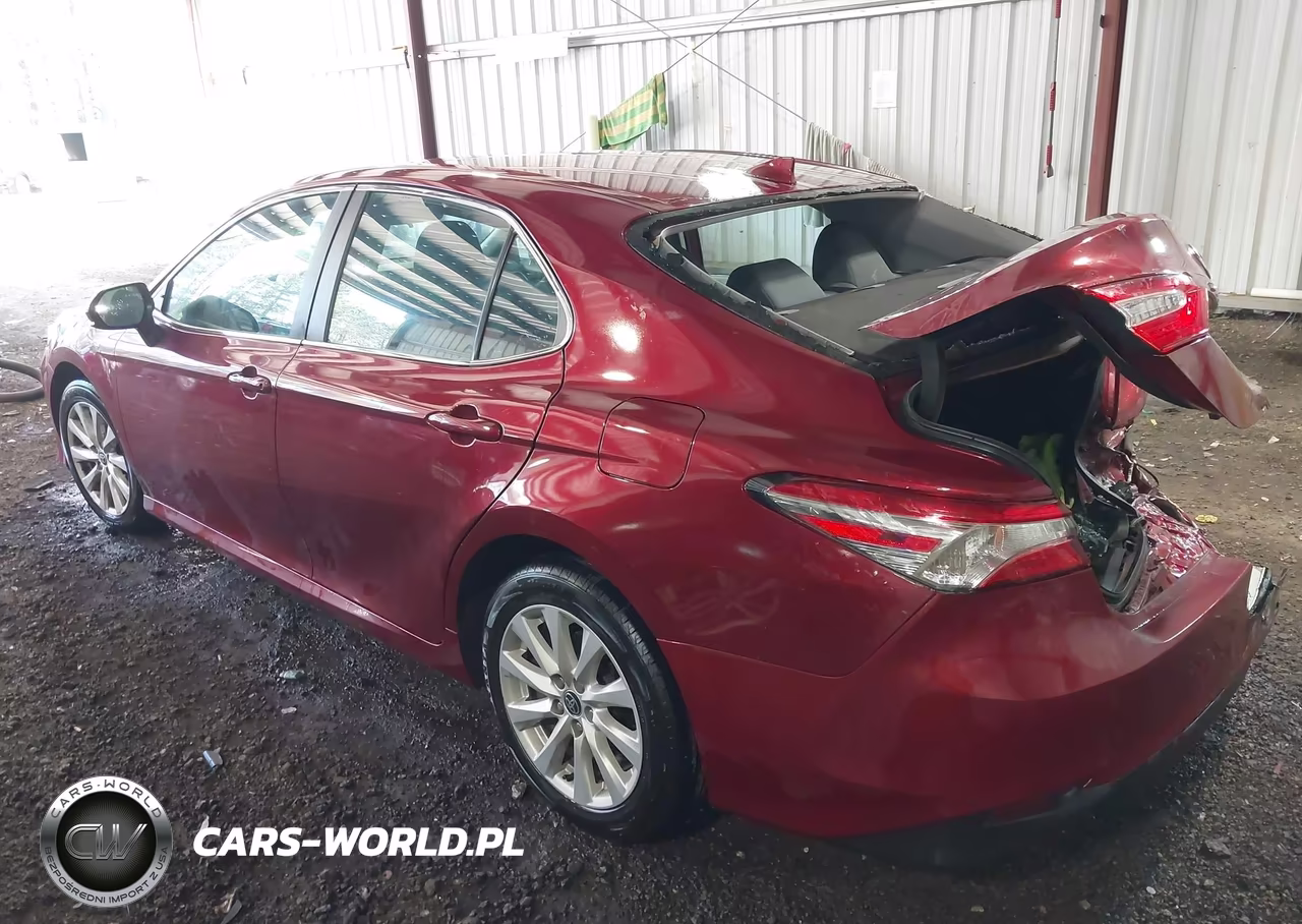 2020 Toyota Camry Le VIN:4T1C11AK5LU367825 - 3