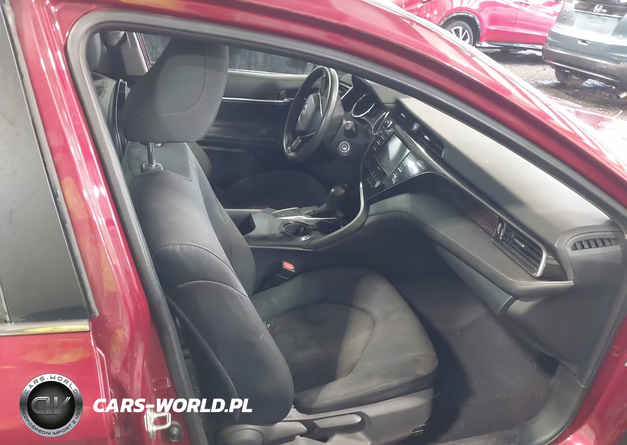 2020 Toyota Camry Le VIN:4T1C11AK5LU367825 - 5
