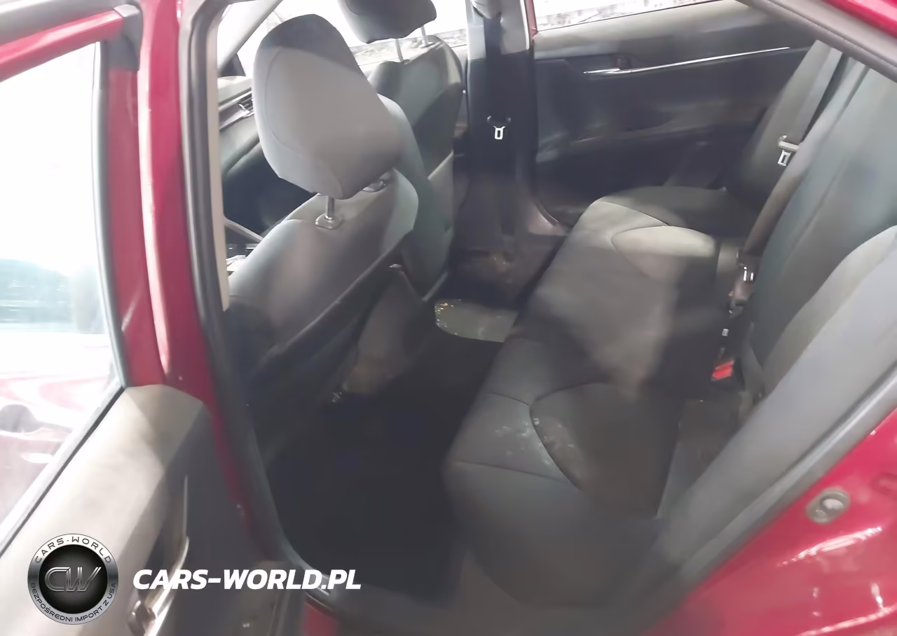 2020 Toyota Camry Le VIN:4T1C11AK5LU367825 - 8