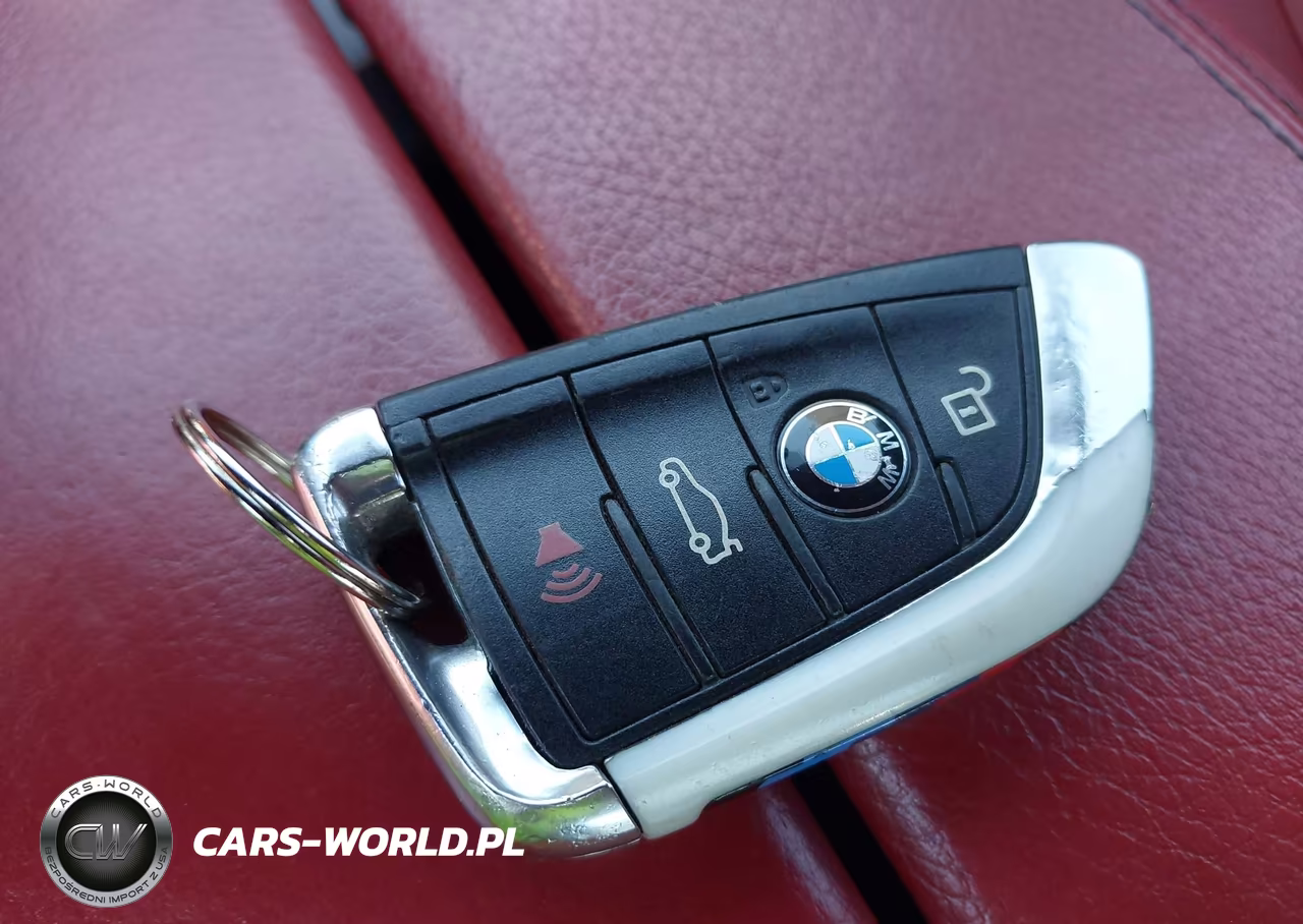 2017 BMW X6 xDrive50I VIN:5UXKU6C34H0W38414 - 11