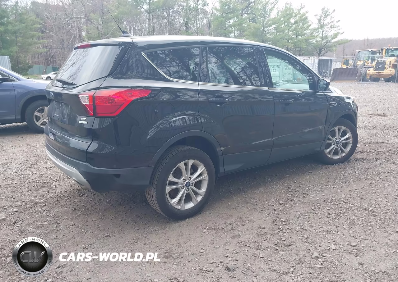 2019 Ford Escape Se VIN:1FMCU9GD4KUB91251 - 4