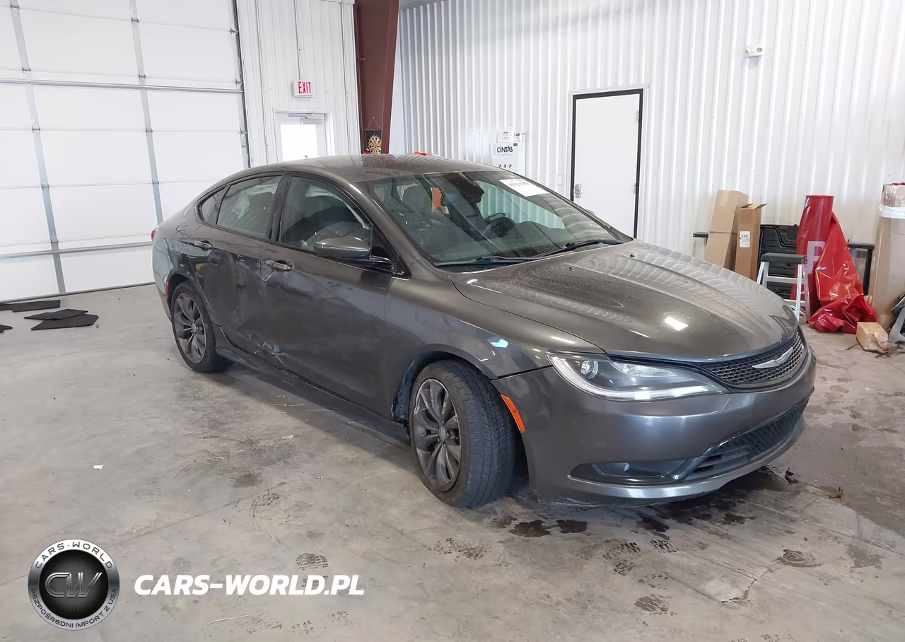 2015 Chrysler 200 S – zdjęcie 1 z 17