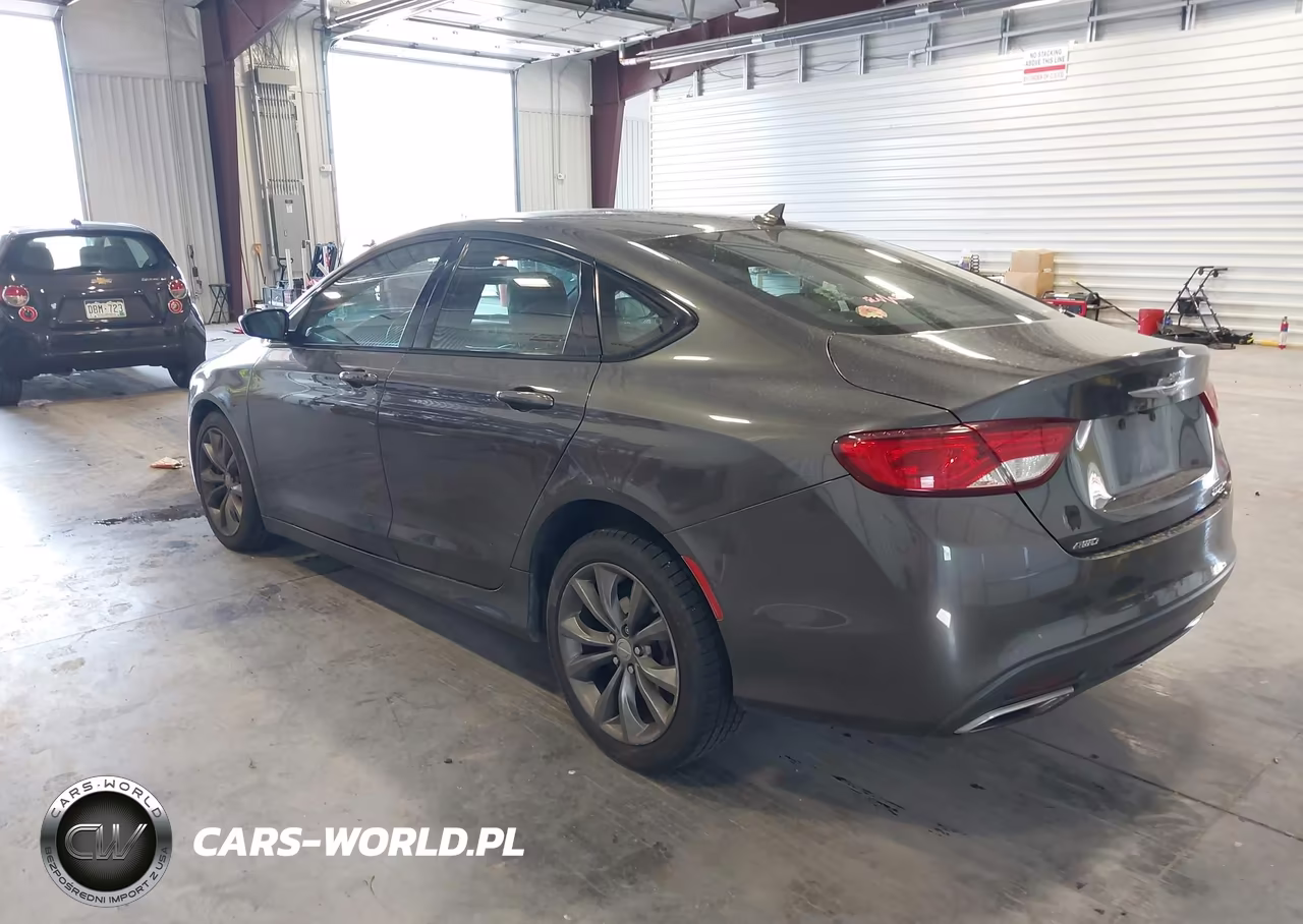 2015 Chrysler 200 S VIN:1C3CCCDGXFN523149 - 3