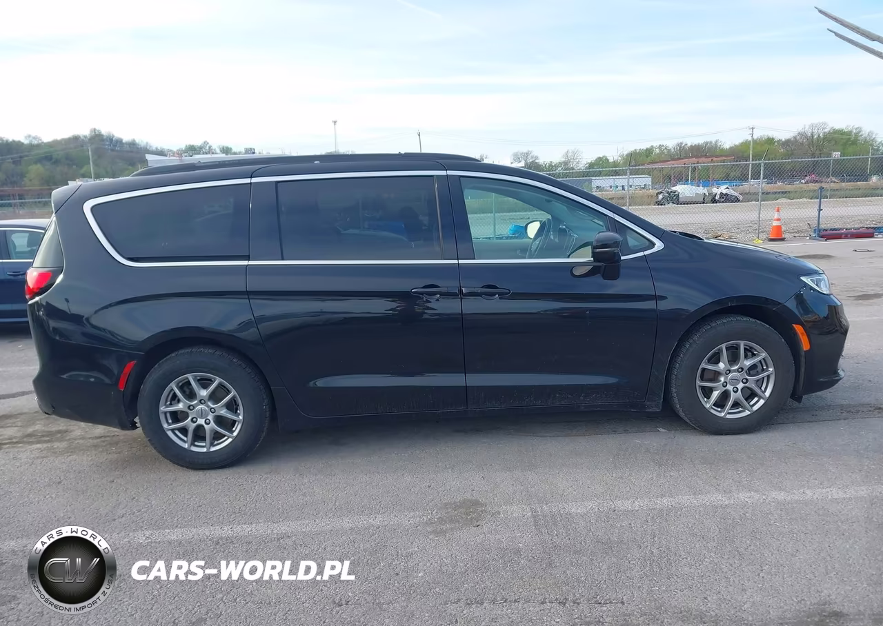 2021 Chrysler Pacifica Touring VIN:2C4RC1FG0MR514953 - 13