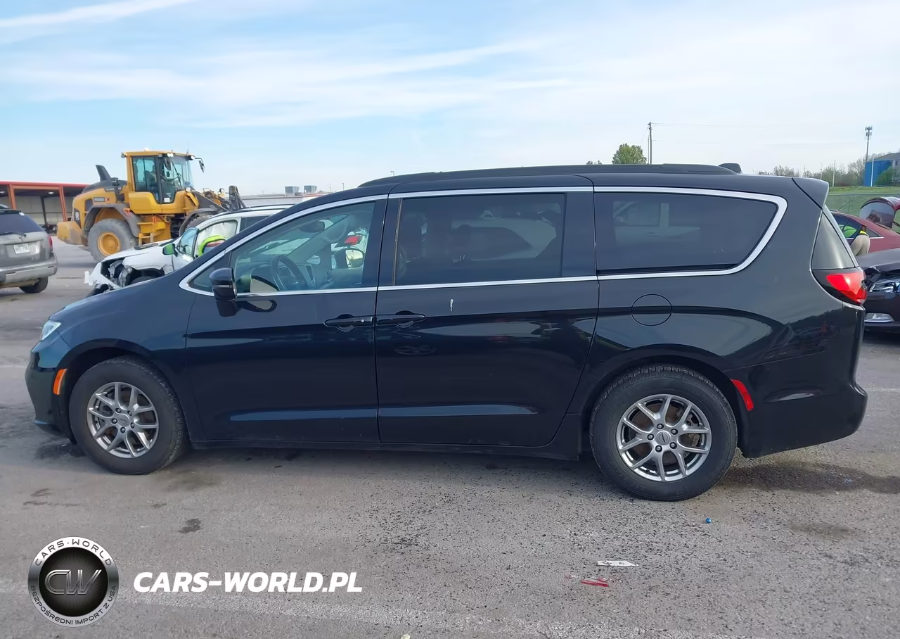 2021 Chrysler Pacifica Touring VIN:2C4RC1FG0MR514953 - 14