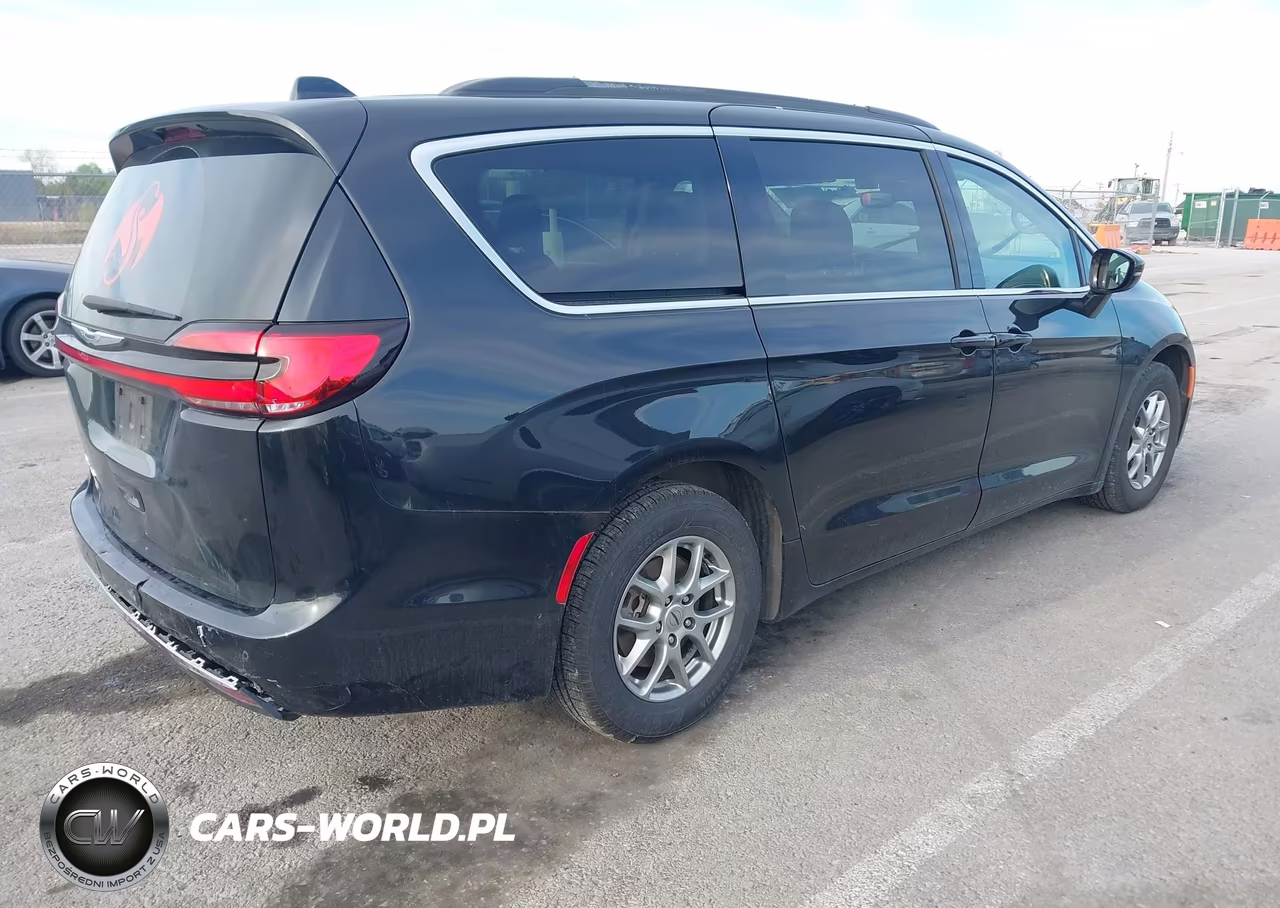 2021 Chrysler Pacifica Touring VIN:2C4RC1FG0MR514953 - 4