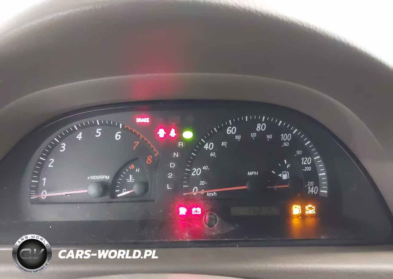 2004 Toyota Camry Le VIN:JTDBE30K340283075 - 7