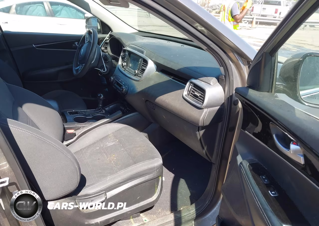 2019 Kia Sorento 3.3L Lx VIN:5XYPG4A55KG490248 - 5