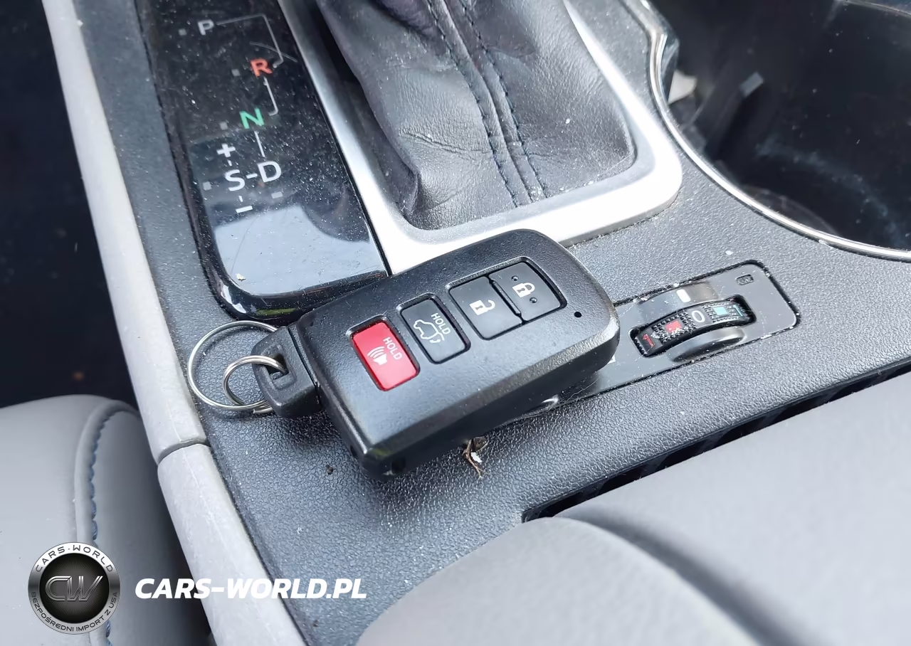 2019 Toyota Highlander Limited VIN:5TDYZRFH1KS358590 - 11
