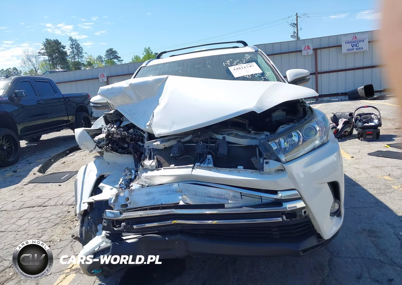 2019 Toyota Highlander Limited VIN:5TDYZRFH1KS358590 - 12