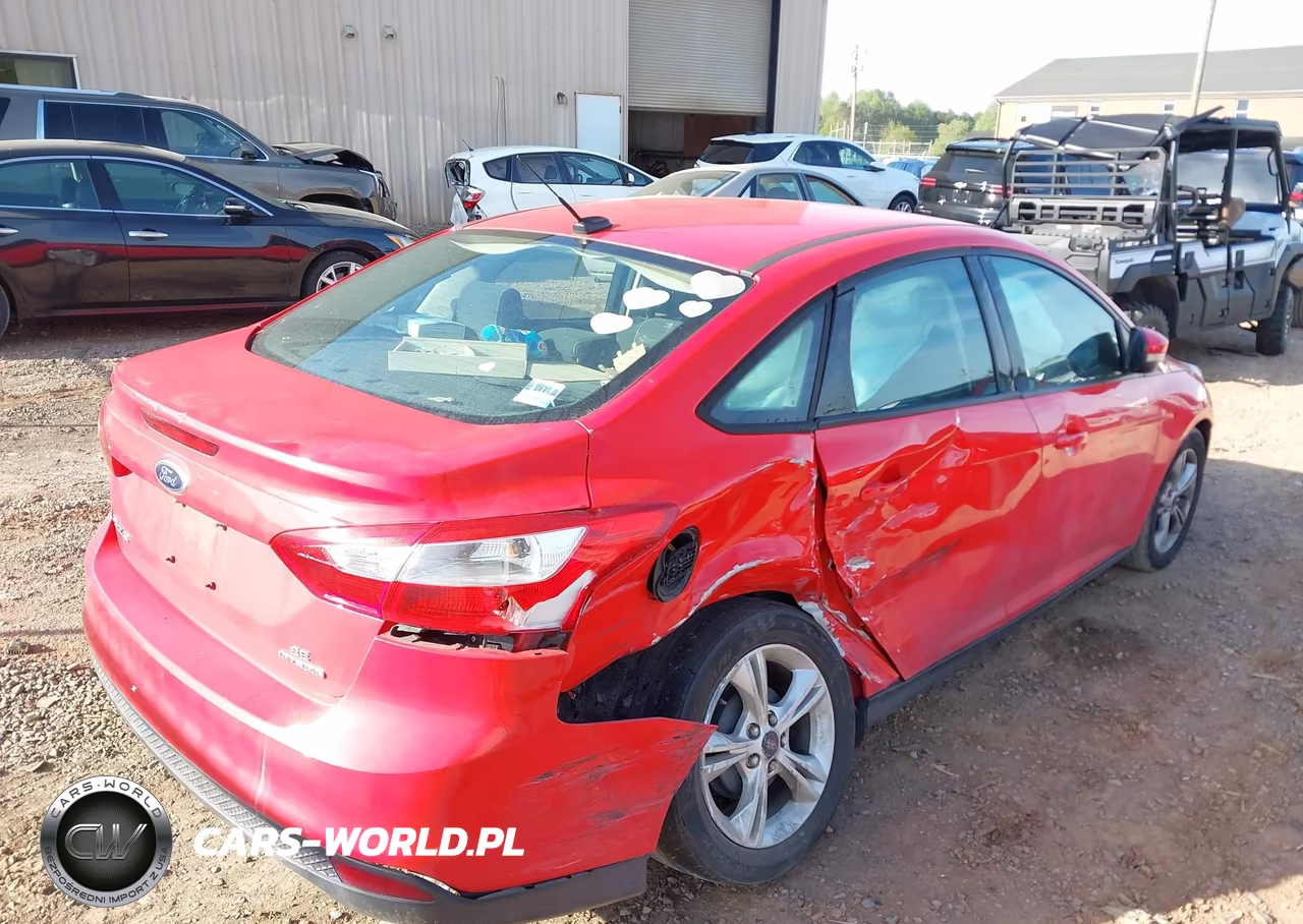 2014 Ford Focus Se VIN:1FADP3F20EL458513 - 4