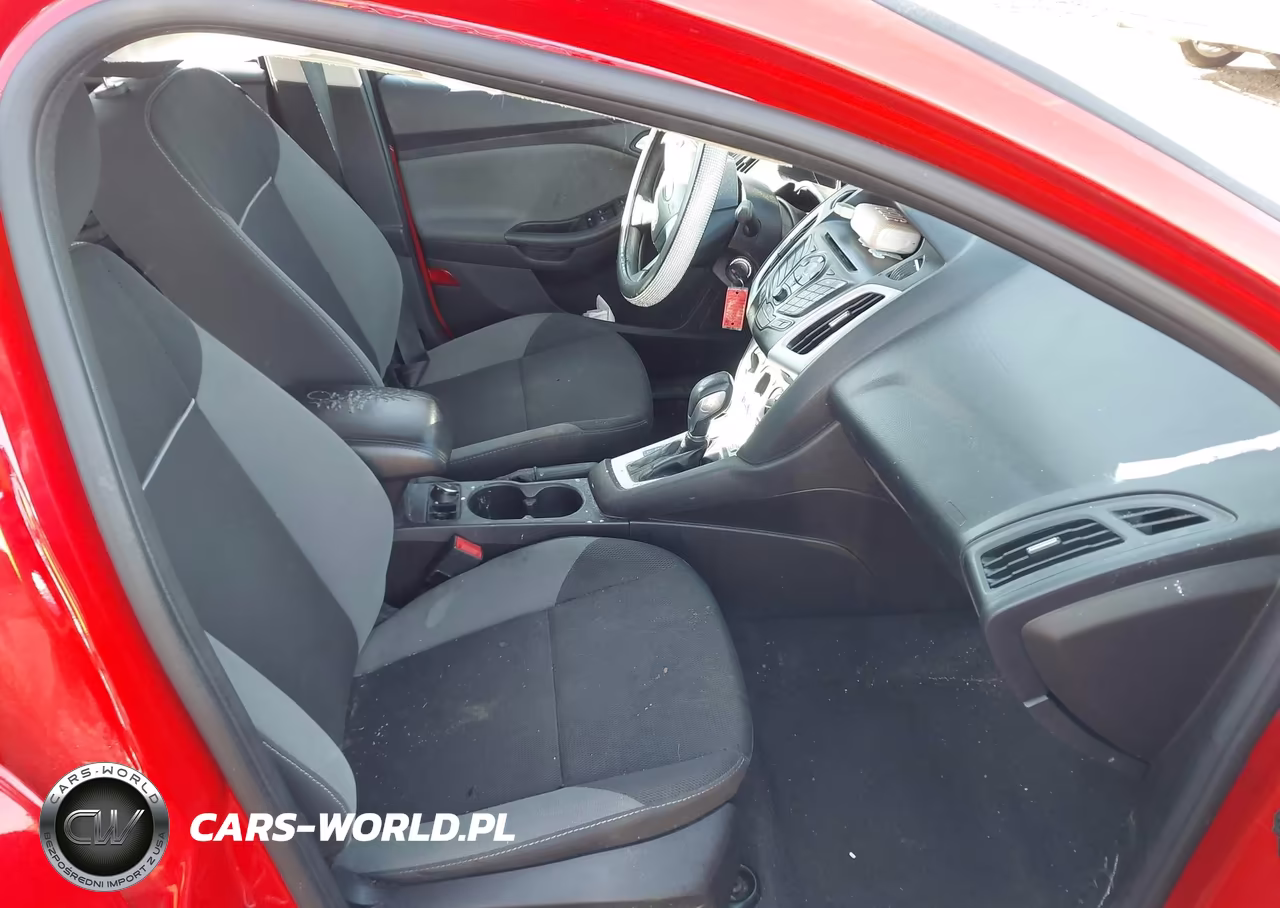 2014 Ford Focus Se VIN:1FADP3F20EL458513 - 5