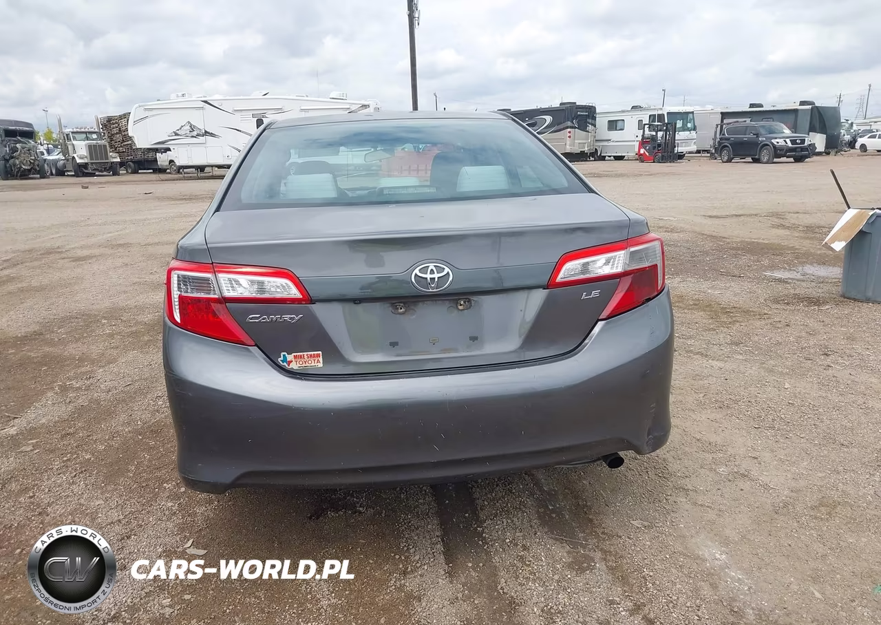2014 Toyota Camry Le VIN:4T4BF1FK6ER429473 - 16