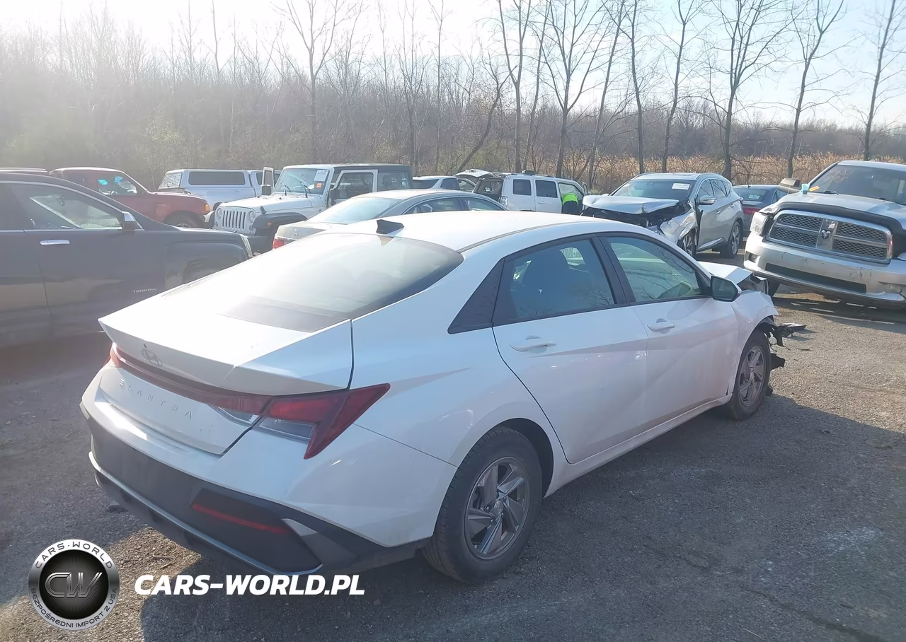 2024 Hyundai Elantra Se VIN:KMHLL4DG6RU685531 - 4