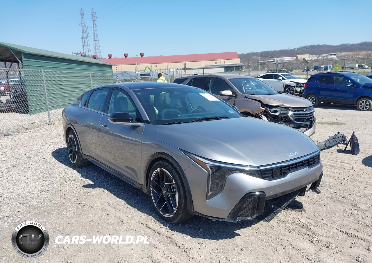 2025 Kia K4 Gt-Line – zdjęcie 1 z 17