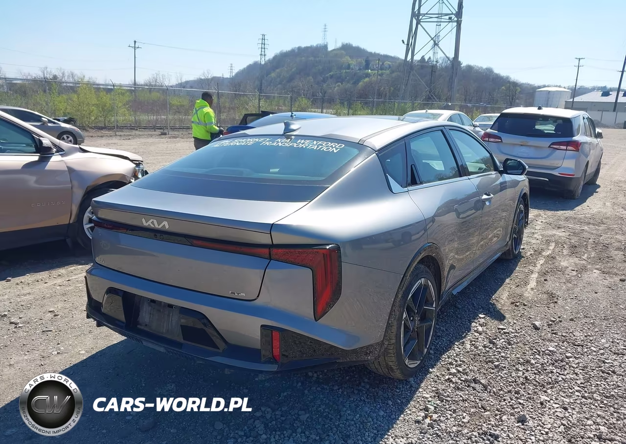 2025 Kia K4 Gt-Line VIN:3KPFW4DE3SE044820 - 4