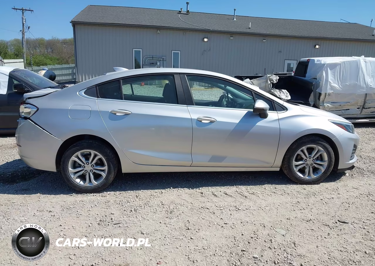 2019 Chevrolet Cruze Lt VIN:1G1BE5SM5K7145027 - 13