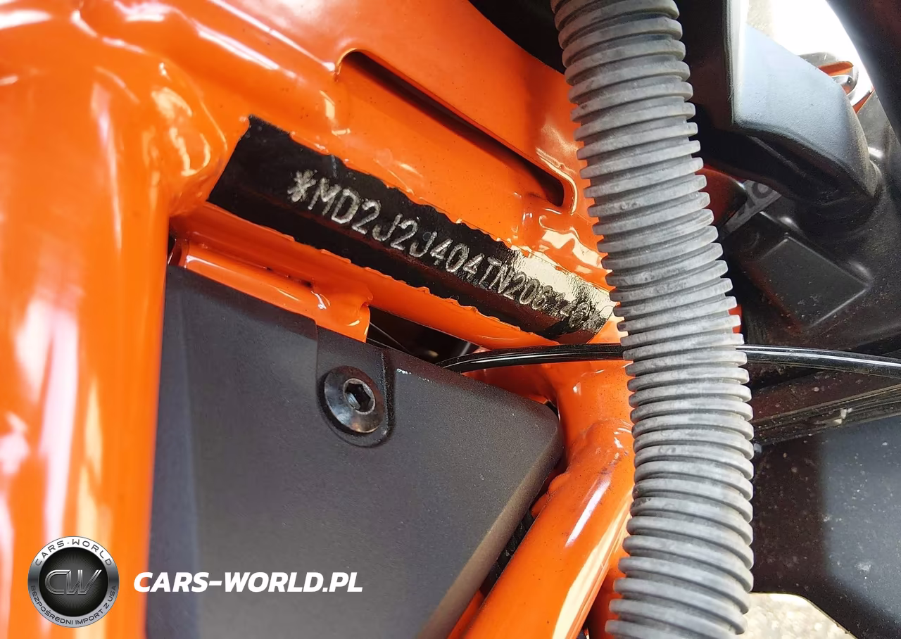 2026 Ktm 690 Smc R VIN:MD2J2J404TN206146 - 10