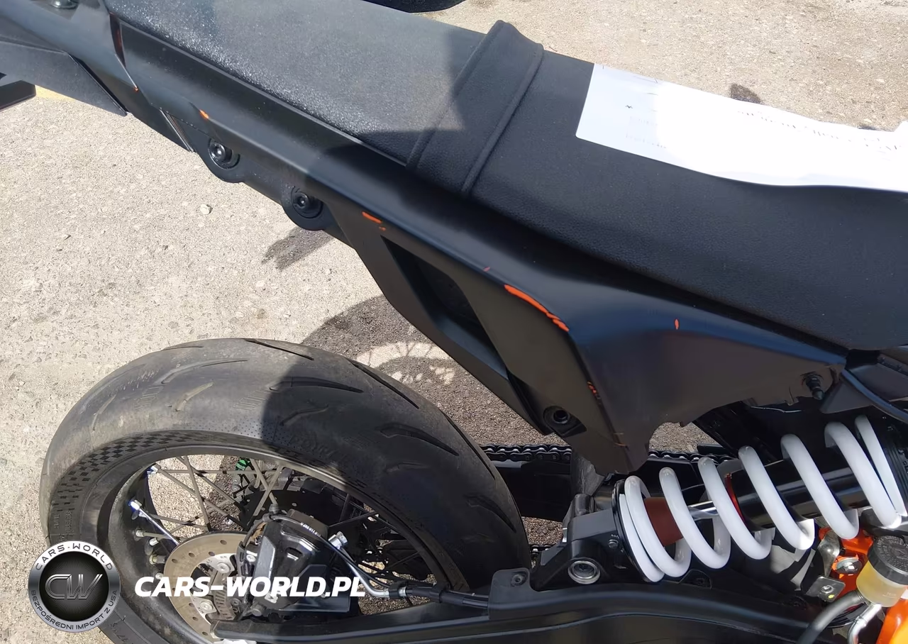 2026 Ktm 690 Smc R VIN:MD2J2J404TN206146 - 17