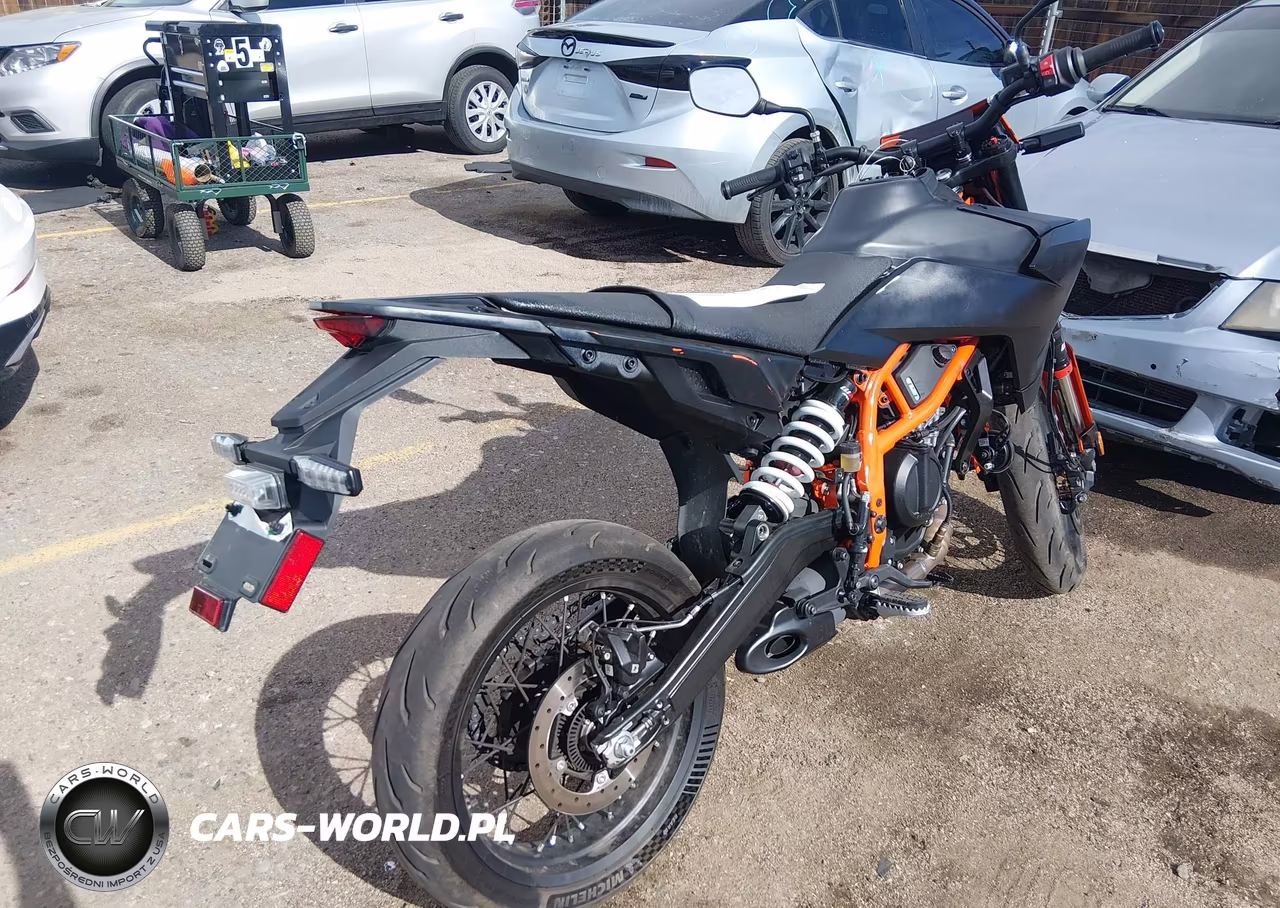 2026 Ktm 690 Smc R VIN:MD2J2J404TN206146 - 4