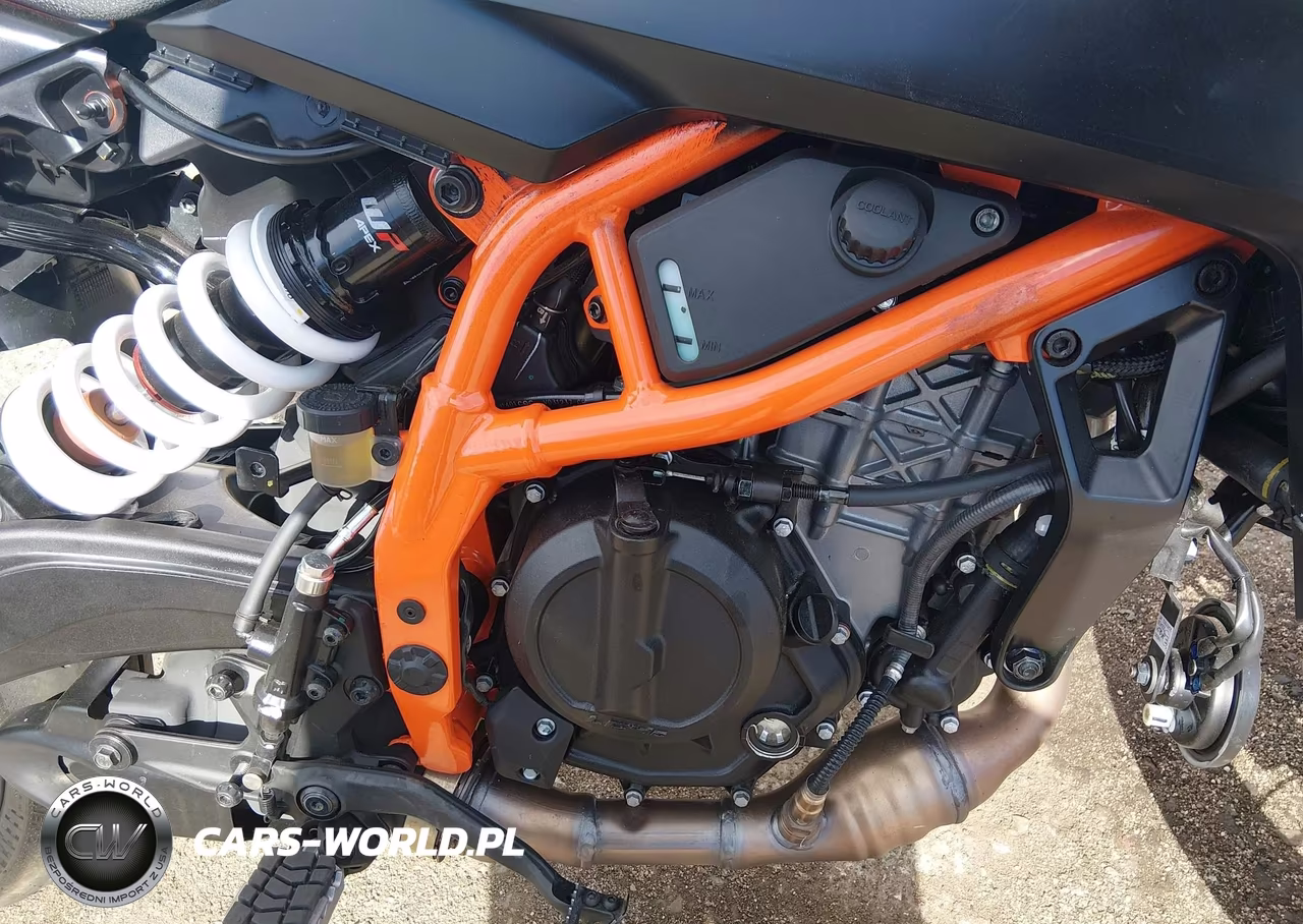 2026 Ktm 690 Smc R VIN:MD2J2J404TN206146 - 8