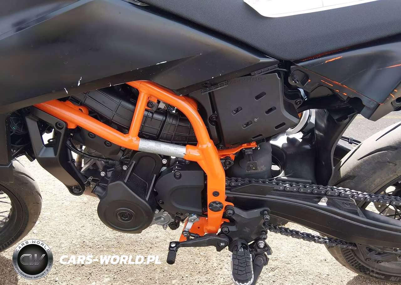 2026 Ktm 690 Smc R VIN:MD2J2J404TN206146 - 9
