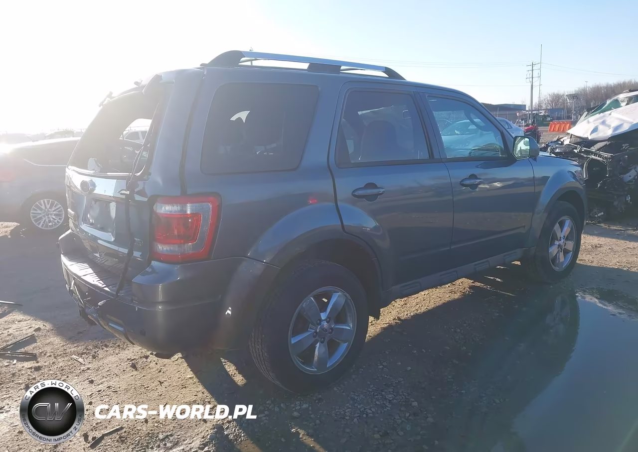 2010 Ford Escape Limited VIN:1FMCU9EG1AKC06621 - 4