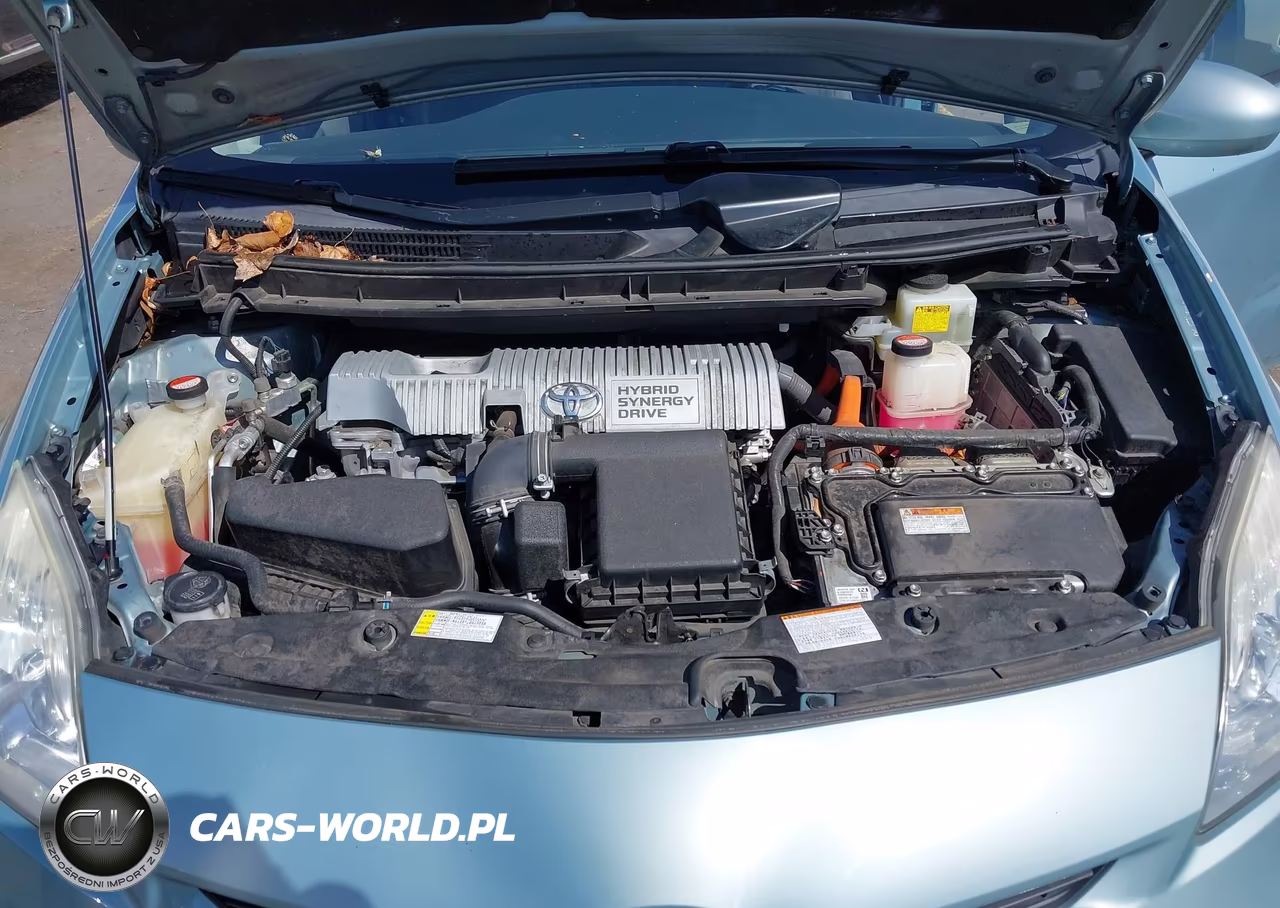 2015 Toyota Prius Two VIN:JTDKN3DU2F2003357 - 10