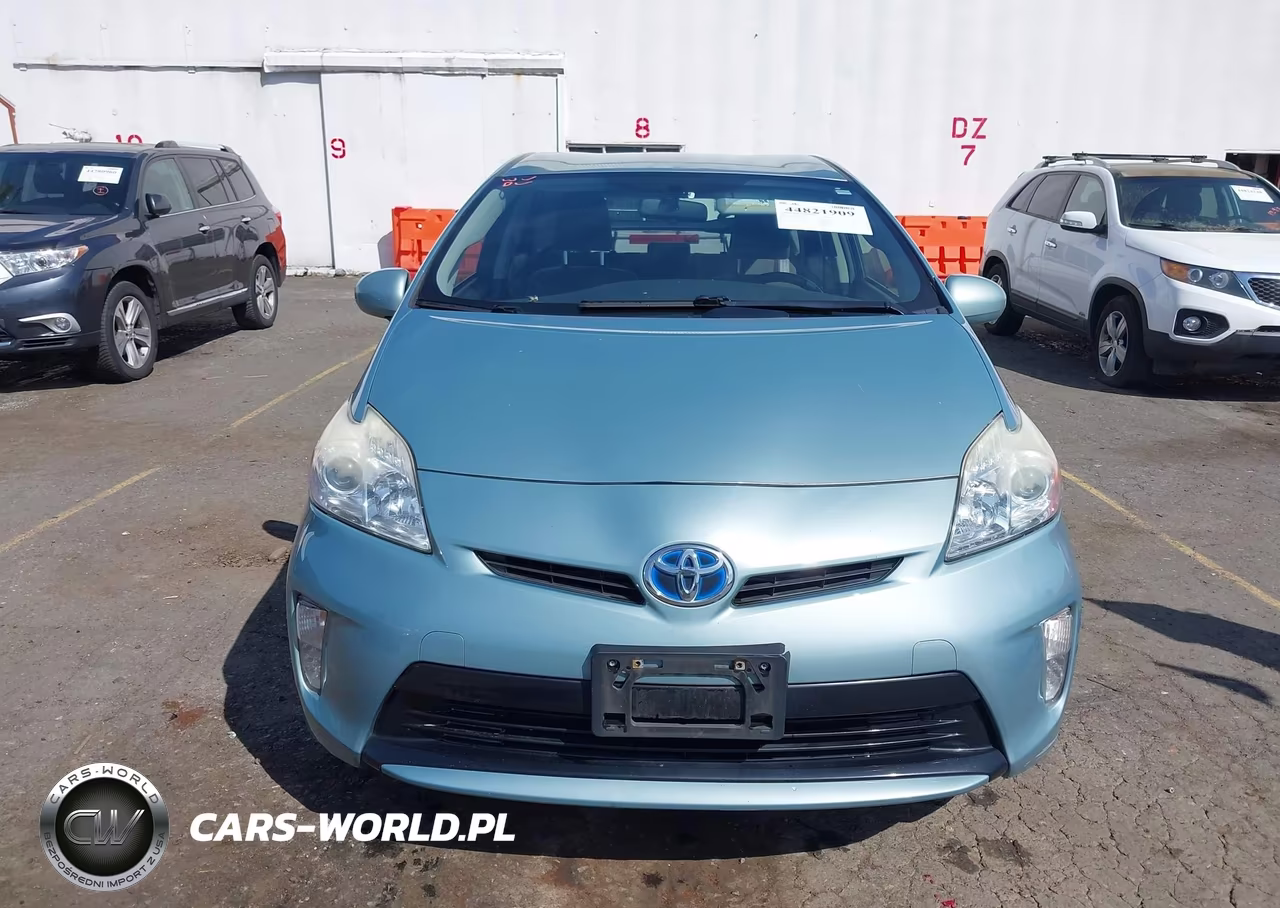 2015 Toyota Prius Two VIN:JTDKN3DU2F2003357 - 12