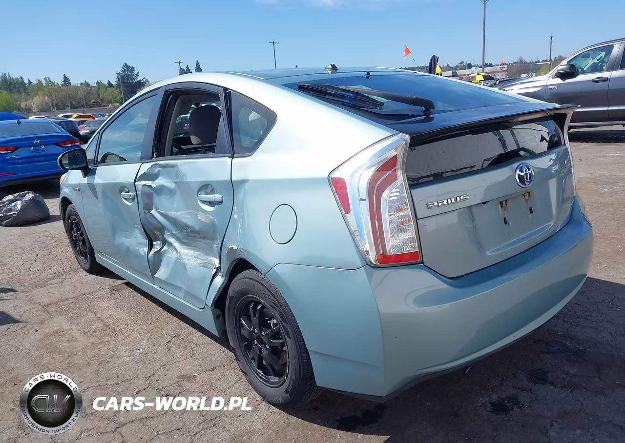 2015 Toyota Prius Two VIN:JTDKN3DU2F2003357 - 3
