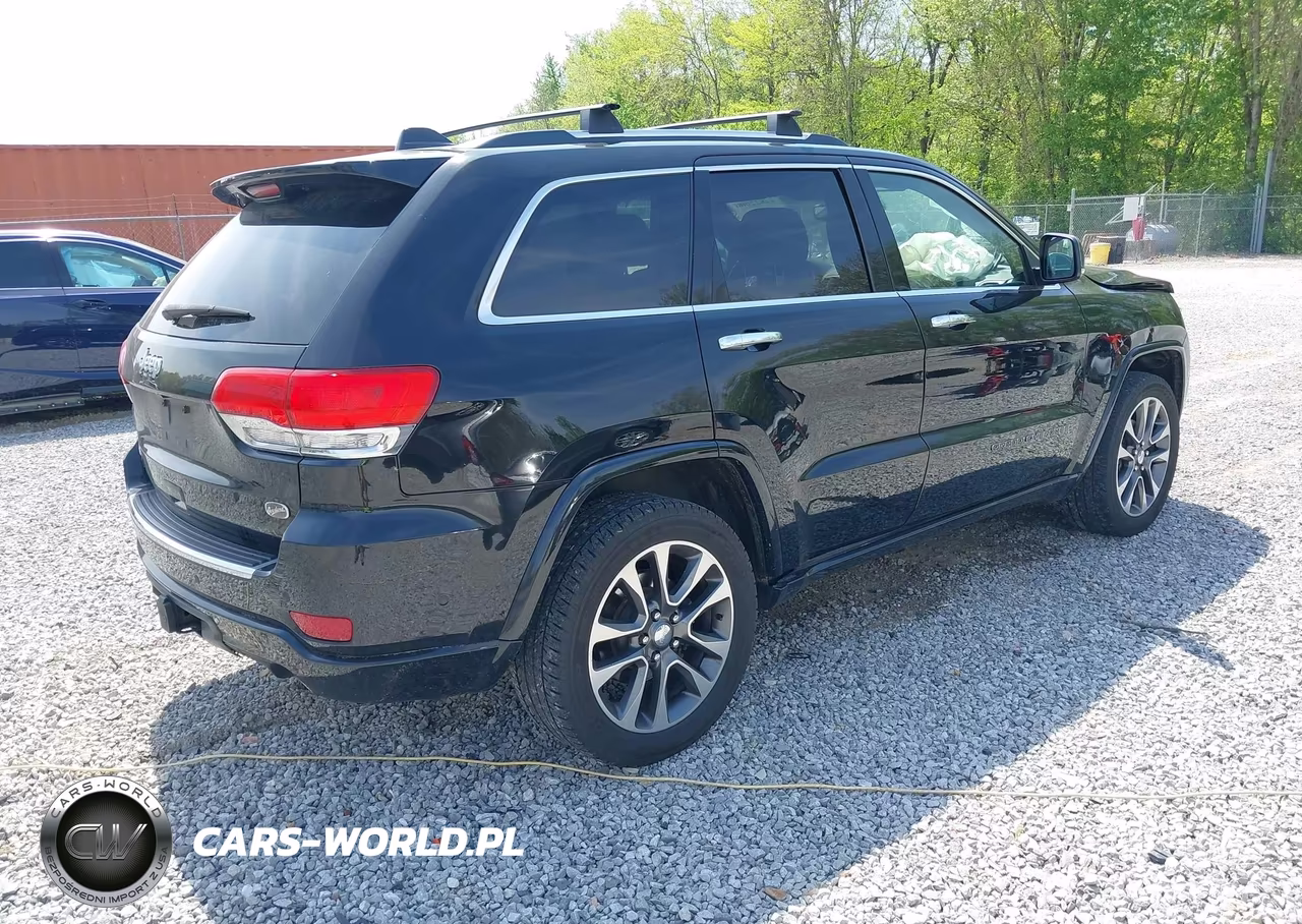 2017 Jeep Grand Cherokee Overland 4X4 VIN:1C4RJFCG7HC624484 - 4